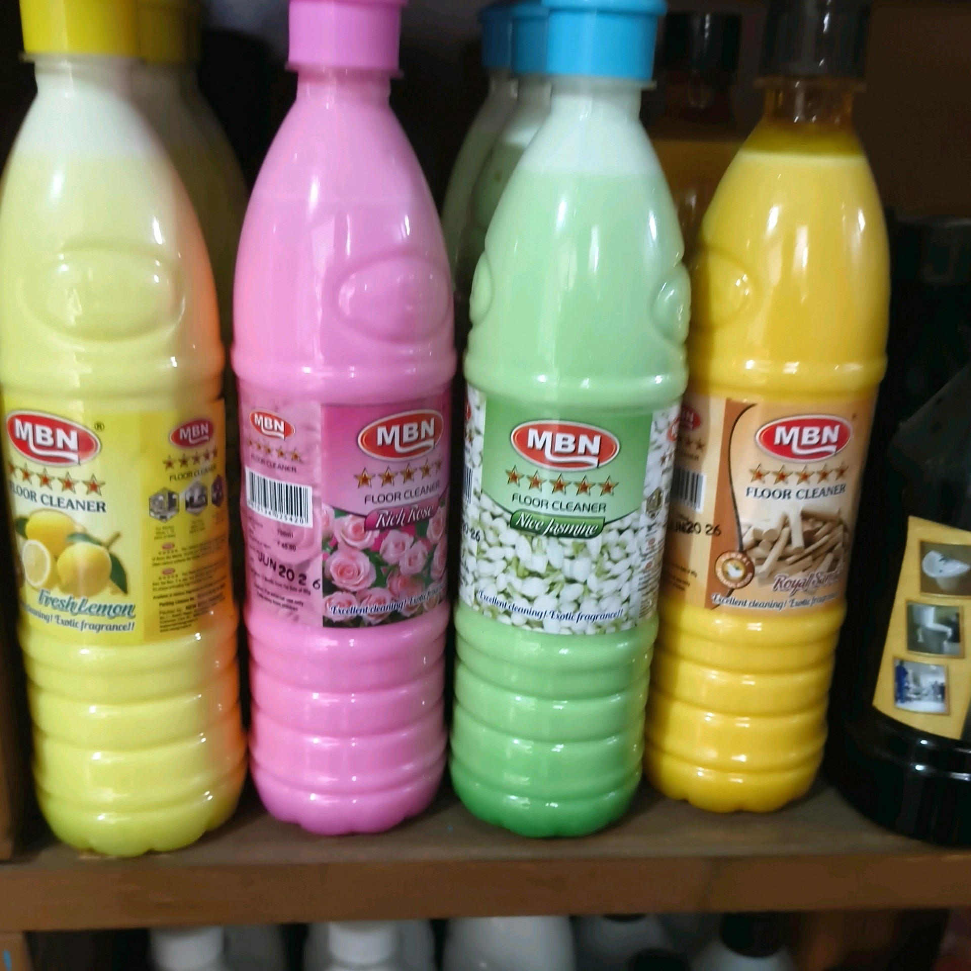 Phenol Colour 700 ml கலர் பினாயில்