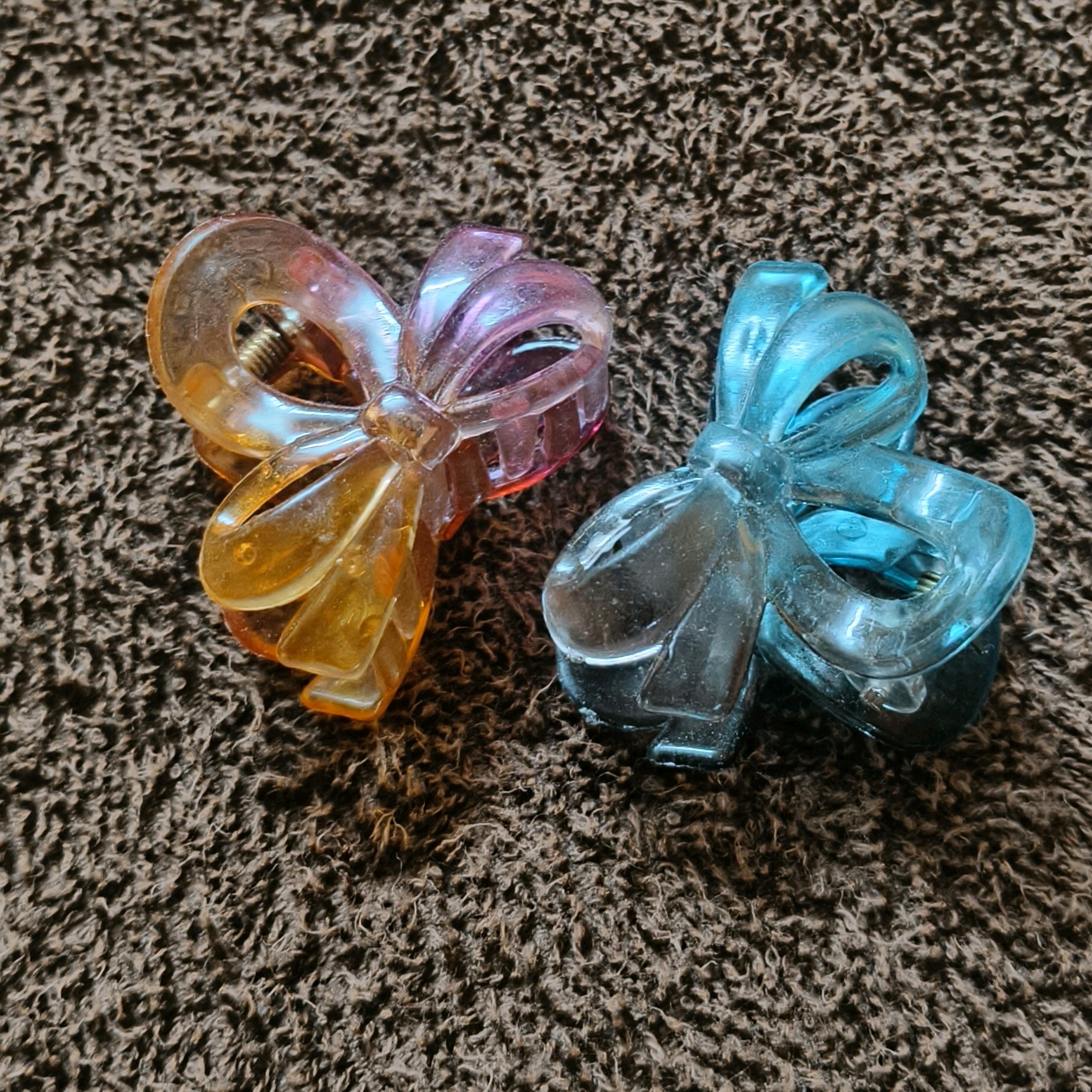 Glass Ribbon Tie Clip