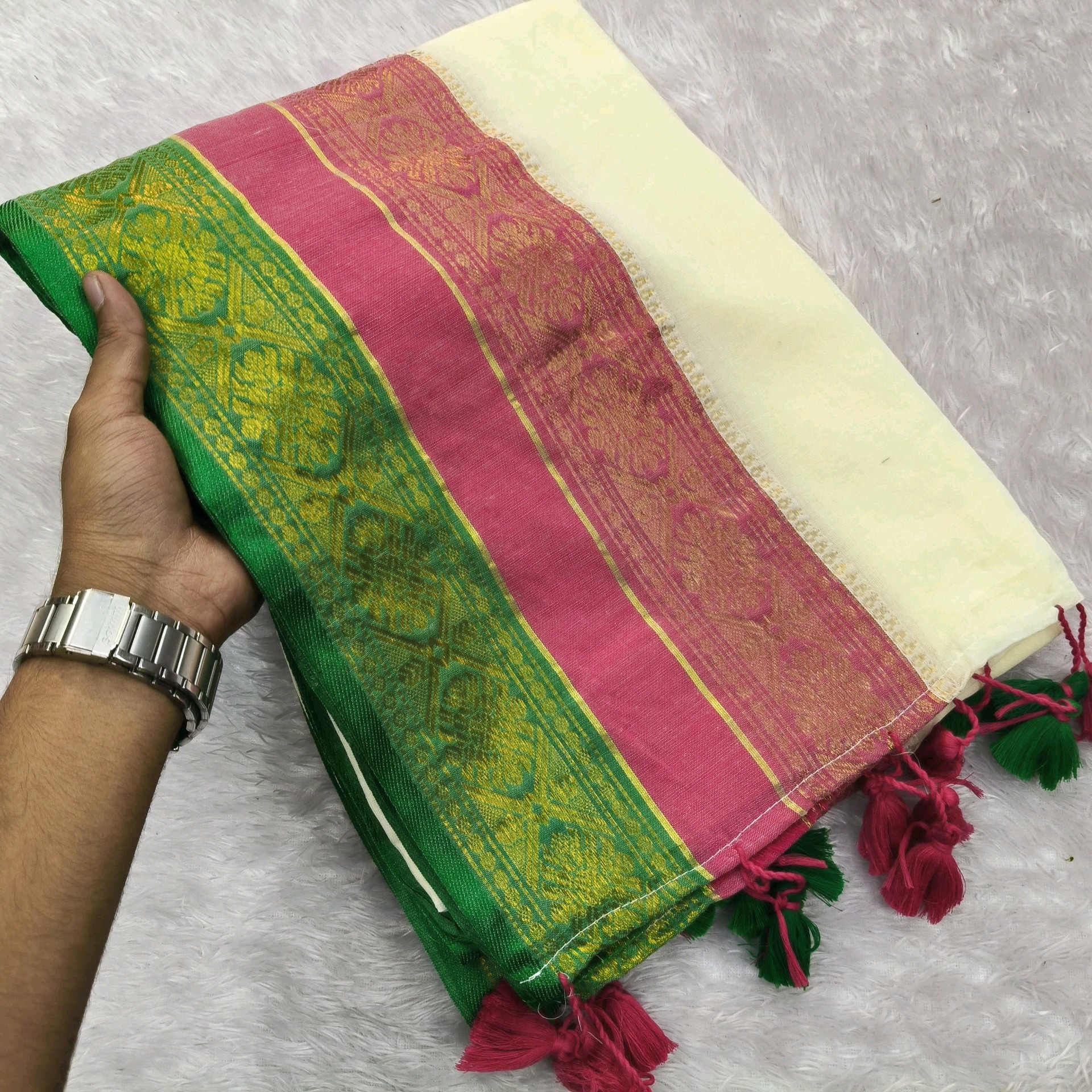 Mulmul cotton saree