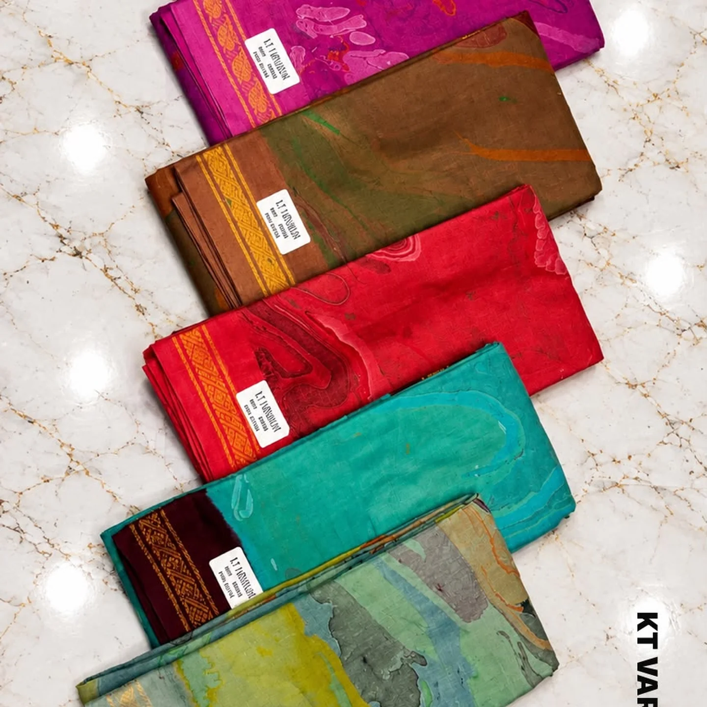 KT Varnajalam Marble Print Cotton Saree