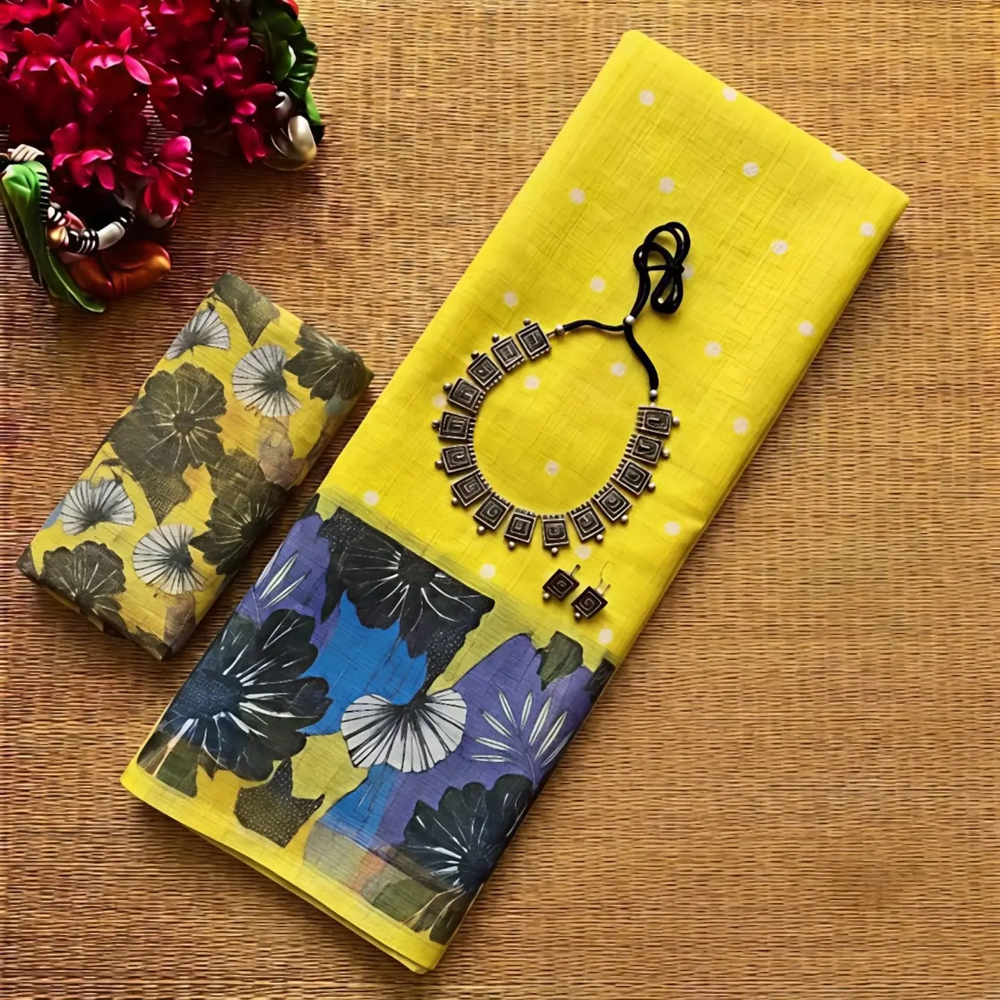 Floral Print Linen Saree with Polka Dot Body