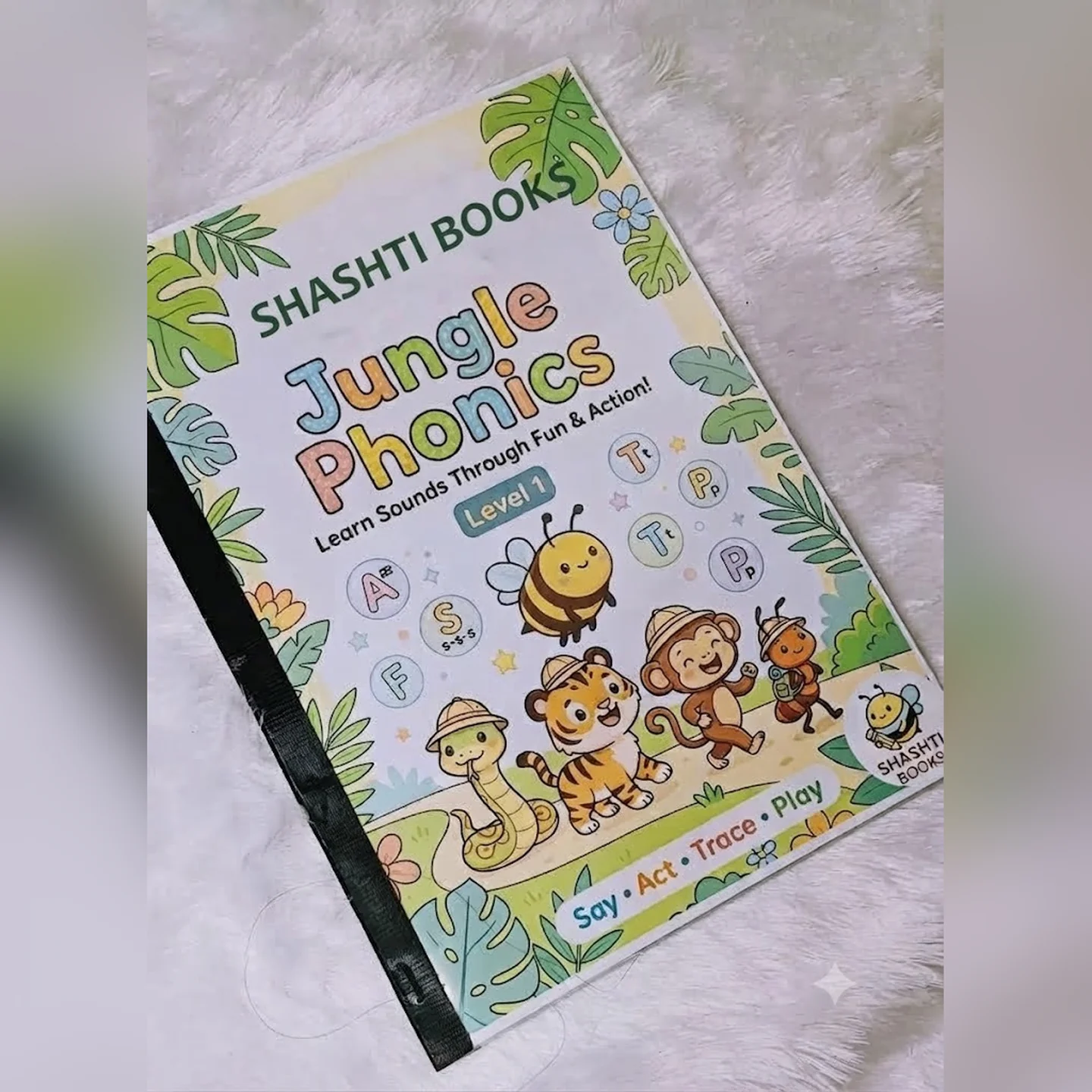 Jungle Phonics Level 1 — Say, Act, Trace, Play